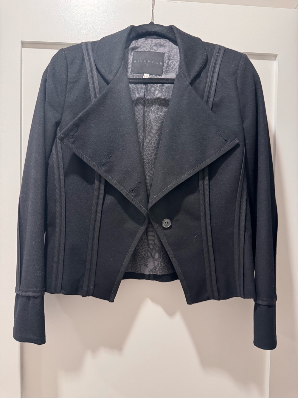Richmond X Black Women's Tailored Short Blazer with Oversized Lapel